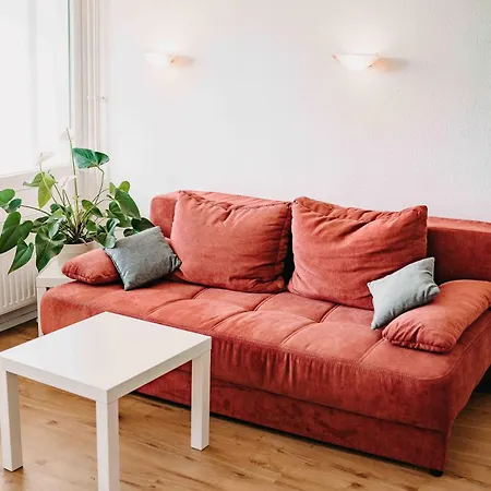 Apartment 7/504 *